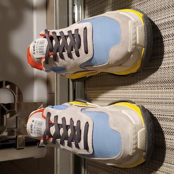 BALENCIAGA Triple S - Picture 5 of 10